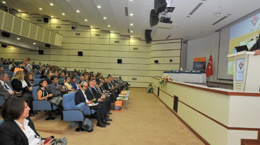 https://tubitak.gov.tr/sites/default/files/calistay2-ana.jpg