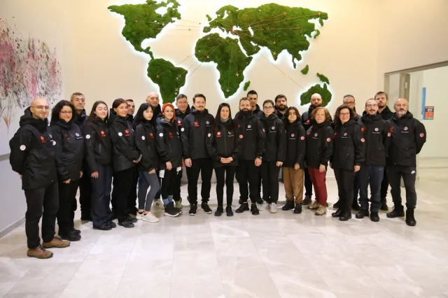 7. Ulusal Antarktika Bilim Seferi’ne Katılan Bilim İnsanları Antarktika Yolunda