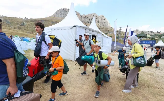 Bu Yıl Son Kez Antalya’da Yıldızlarla Buluşuyoruz