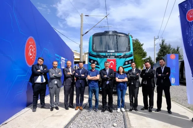 TÜBİTAK RUTE'nin Geliştirdiği Eskişehir 5000 Raylara İndi