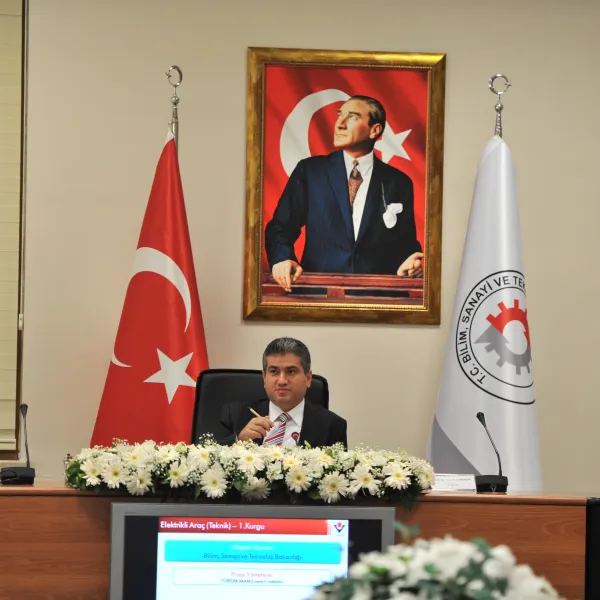 Prof.Dr. Yücel ALTUNBAŞAK, Başkan