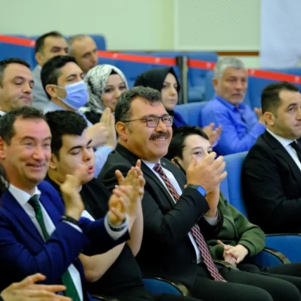 Engel Tanımayan Özel Bireylere TÜBİTAK’tan Destek
